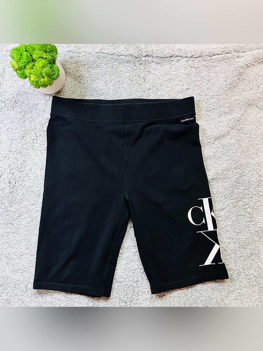 🖤 Calvin Klein Jeans Monochrome Logo Biker Shorts Y2K Clean Girl Athleisure M